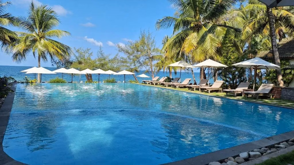 Hotel na Phu Quoci z prostornym baseinom — tury z More Turiv