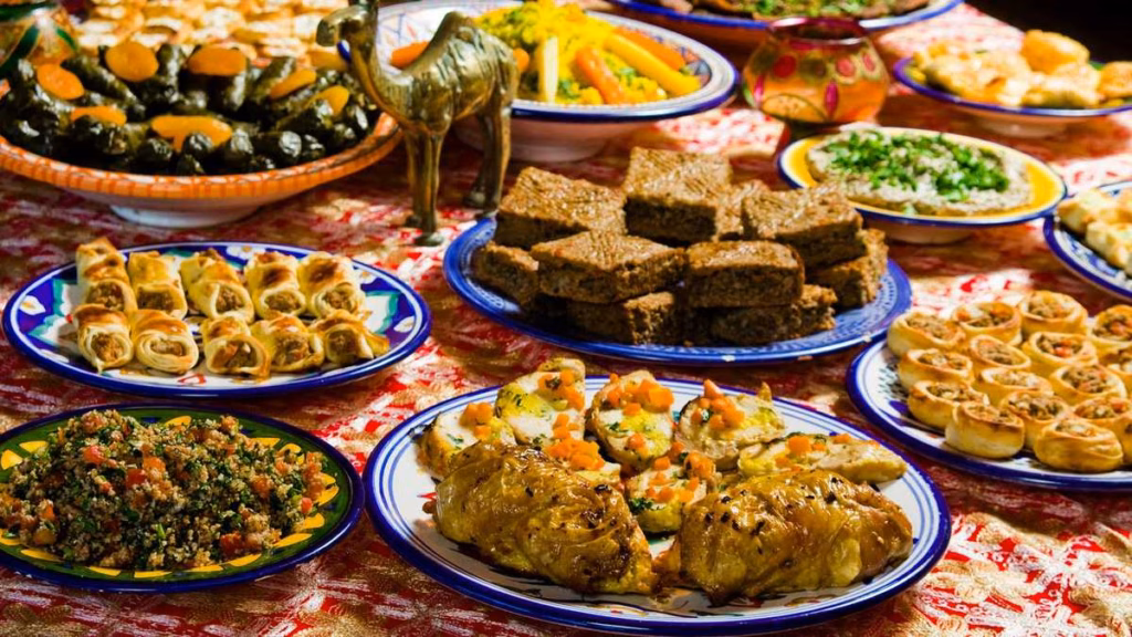 Sladkiy baklava — tradytsiynyy arabsʹky desert.