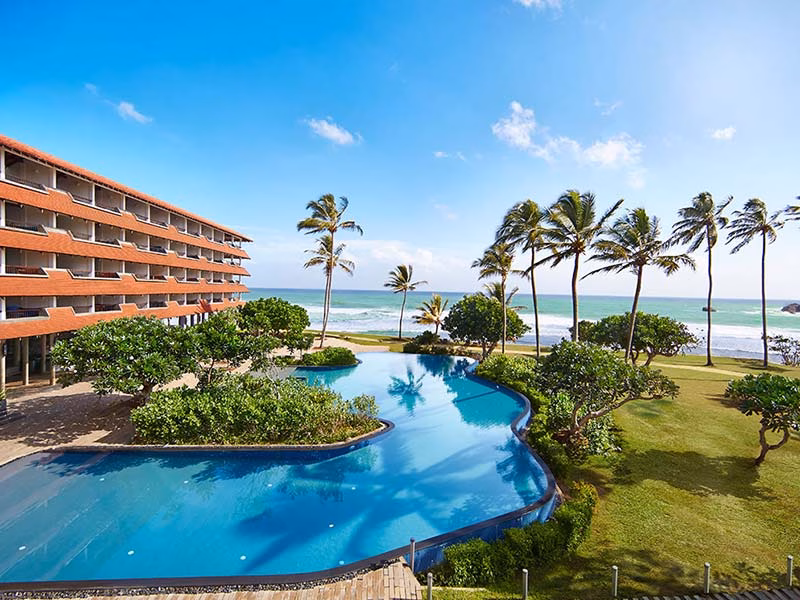 Shri Lanka sand beach More Turyv